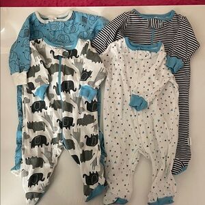 Gerber Onesies Footie Pajamas 0-3 months Set of 4 Assorted Prints Baby Infant